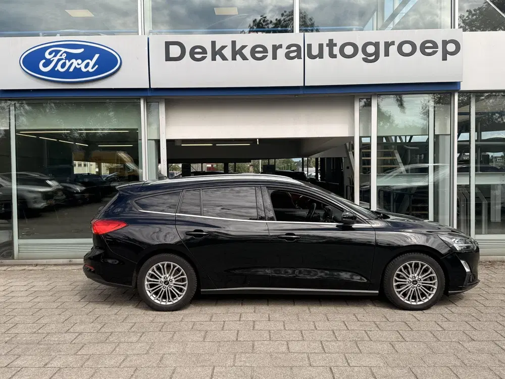 Ford Focus 1.0 EcoBoost Titanium Business uit 2020, foto 6