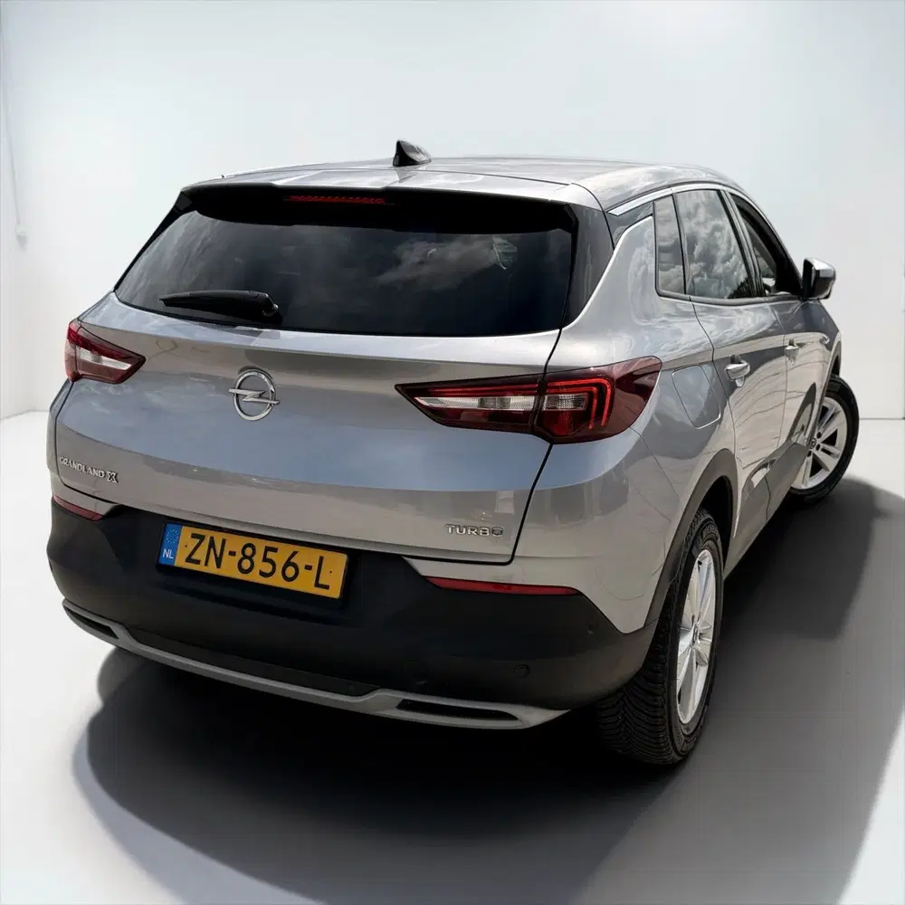 Opel Grandland 1.2 Turbo Innovation CAM CARPLAY uit 2019, foto 3