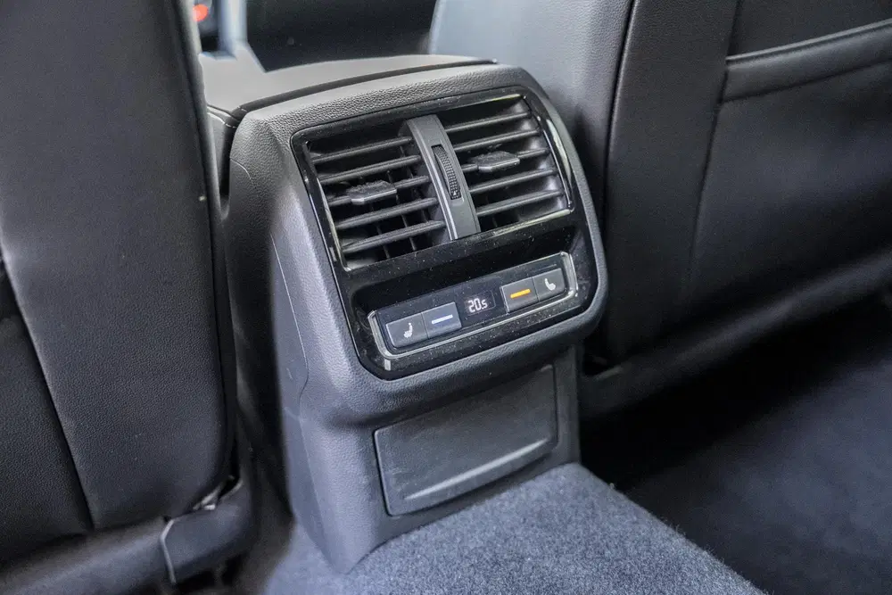 Volkswagen Arteon 2.0 TDI R-Line Business+ IQ Light uit 2021, foto 13
