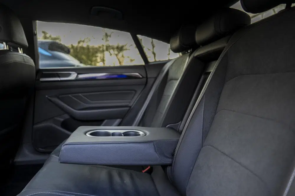 Volkswagen Arteon 2.0 TDI R-Line Business+ IQ Light uit 2021, foto 15