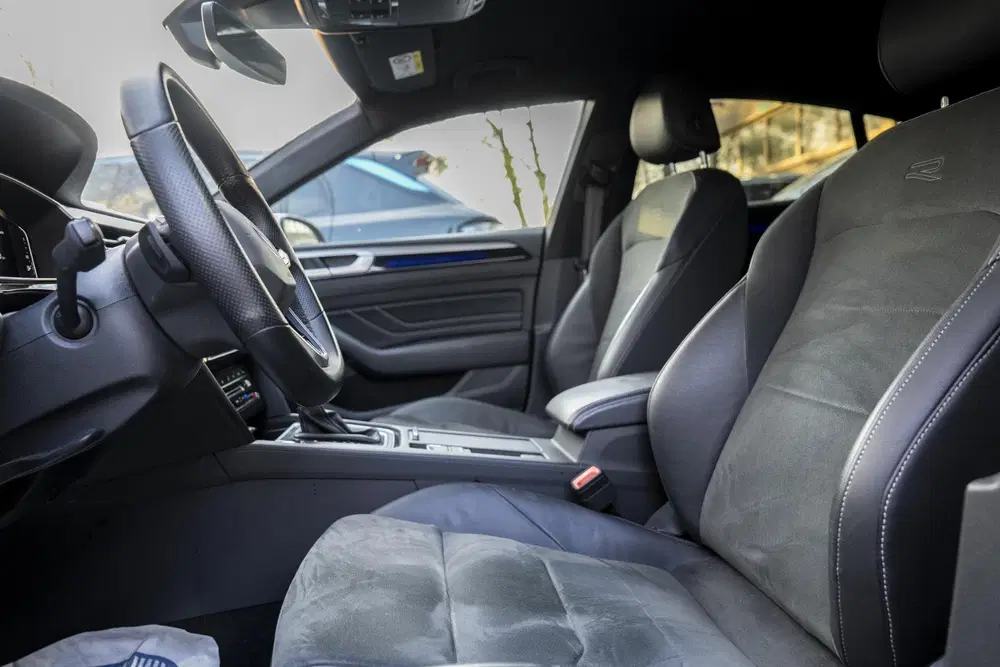 Volkswagen Arteon 2.0 TDI R-Line Business+ IQ Light uit 2021, foto 6