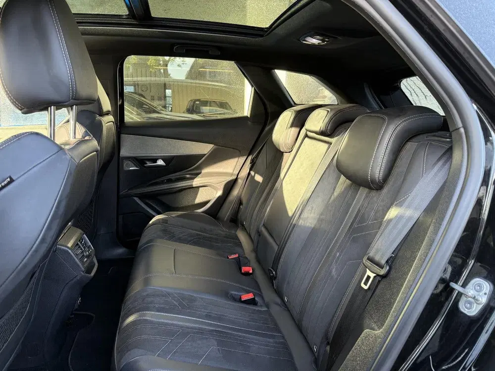 Peugeot 3008 1.6 HYbrid4 300 GT uit 2022, foto 7