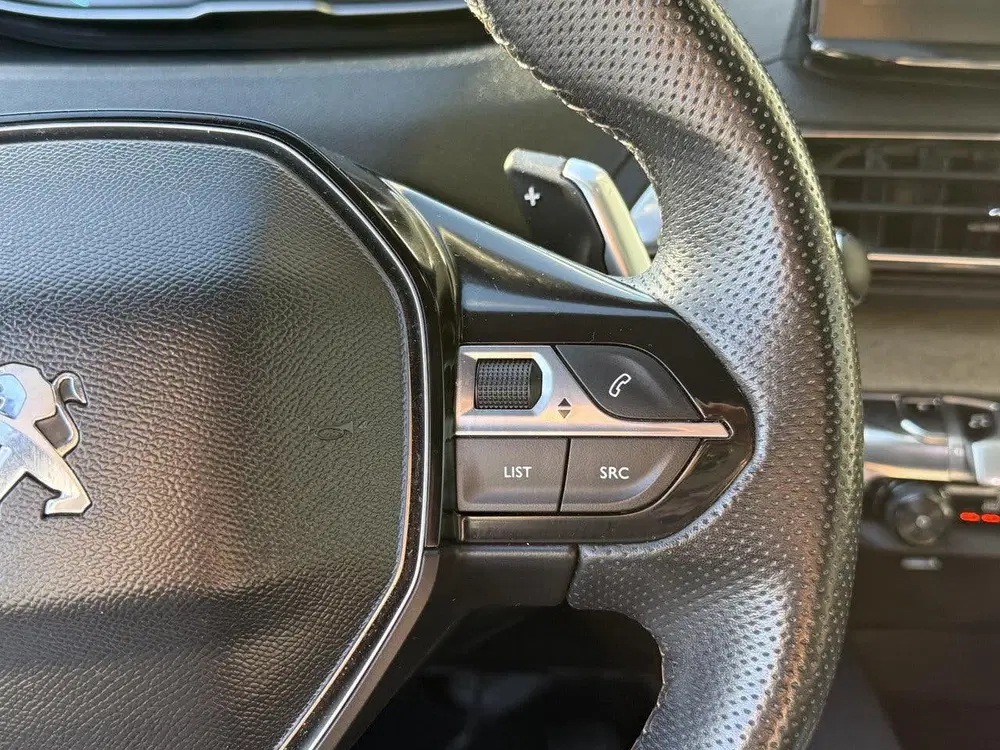 Peugeot 3008 1.6 HYbrid4 300 GT uit 2022, foto 9