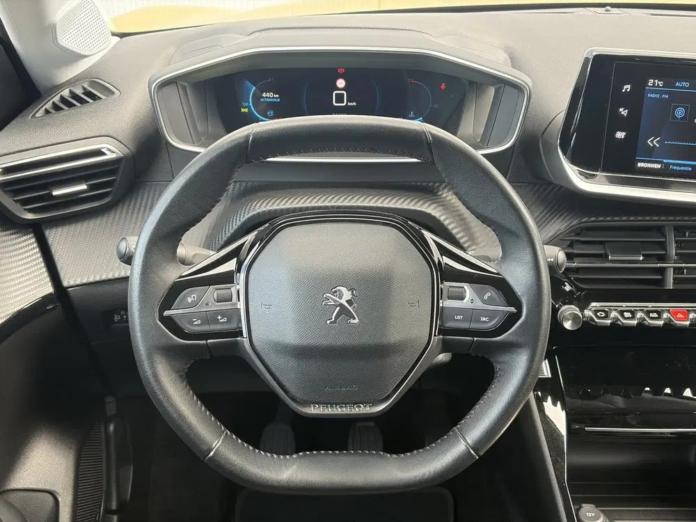 Peugeot 208 1.2 PureTech Allure Pack uit 2022, foto 14