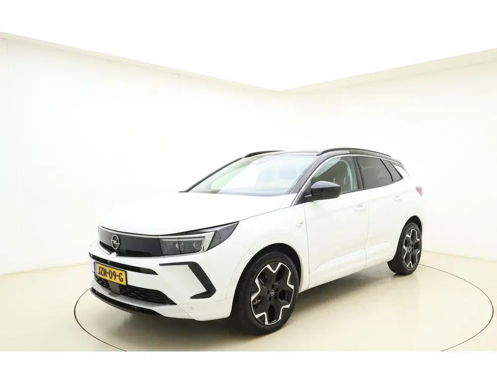 Opel Grandland 1.2 Turbo Ultimate uit 2024