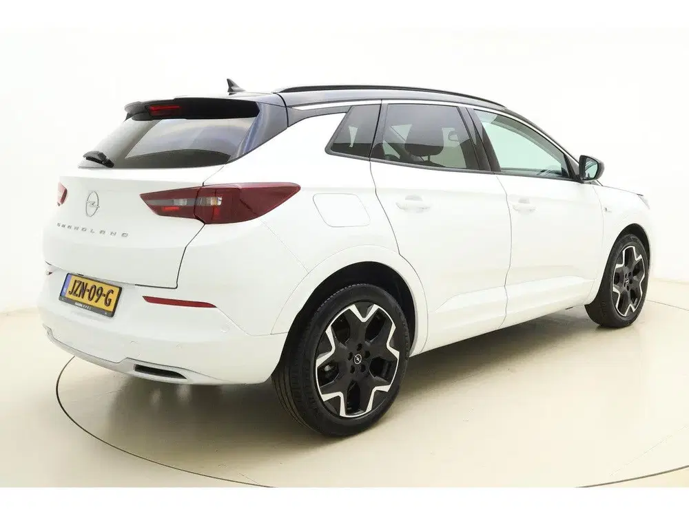 Opel Grandland 1.2 Turbo Ultimate uit 2024, foto 2