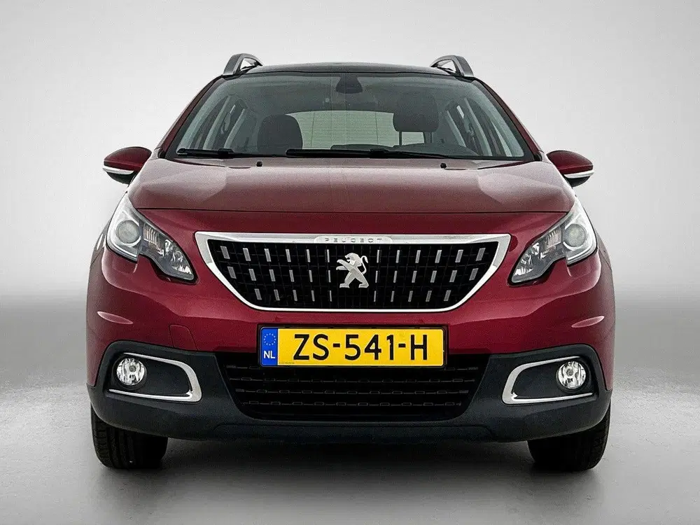 Peugeot 2008 1.2 130pk Blue Lion uit 2019, foto 8