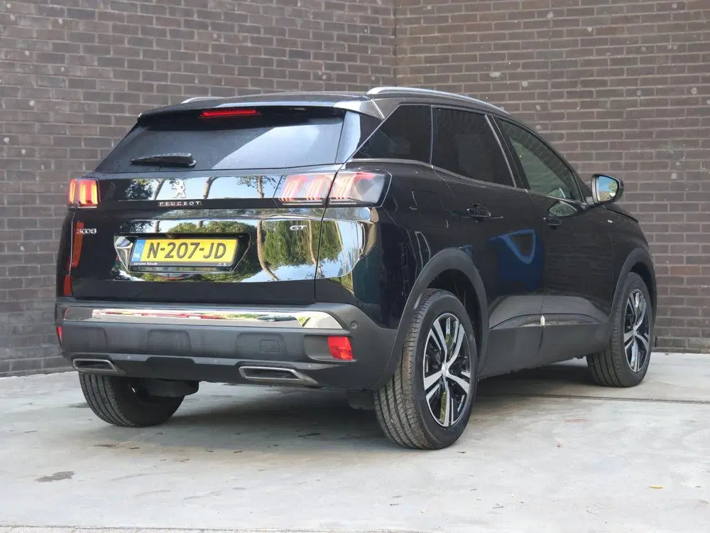 Peugeot 3008 SUV GT 130pk uit 2021, foto 3