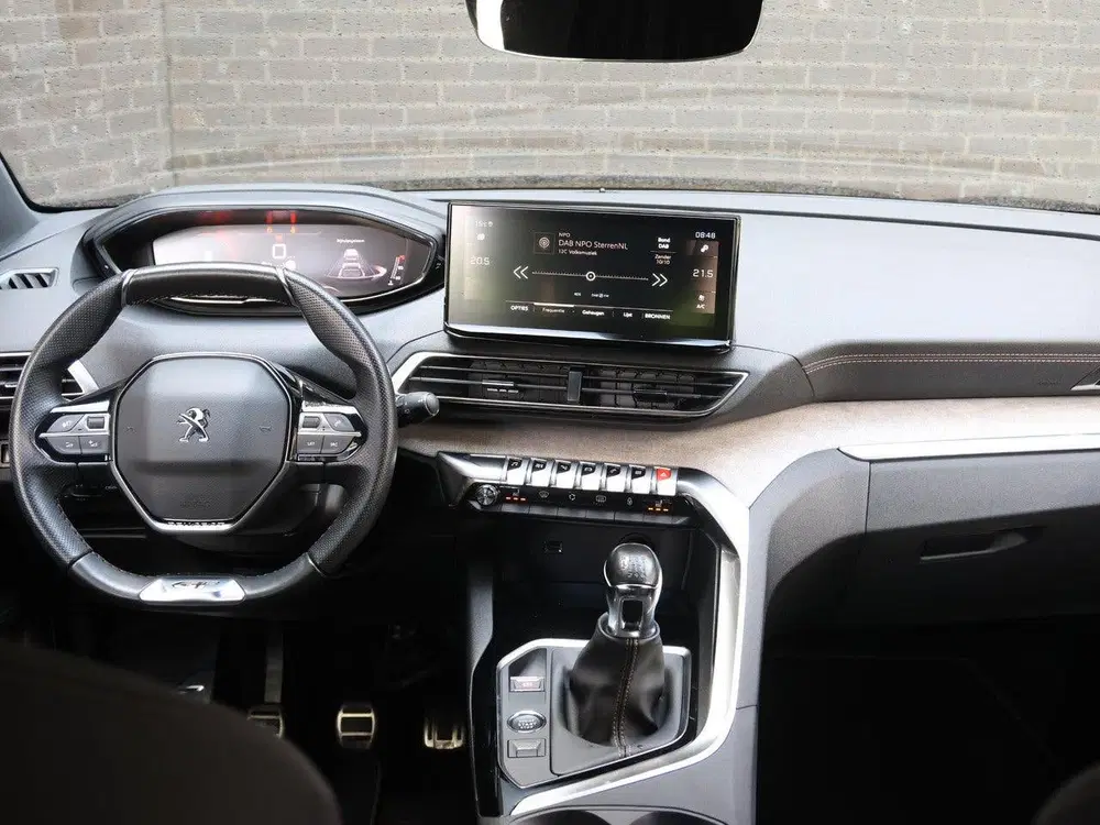 Peugeot 3008 SUV GT 130pk uit 2021, foto 9