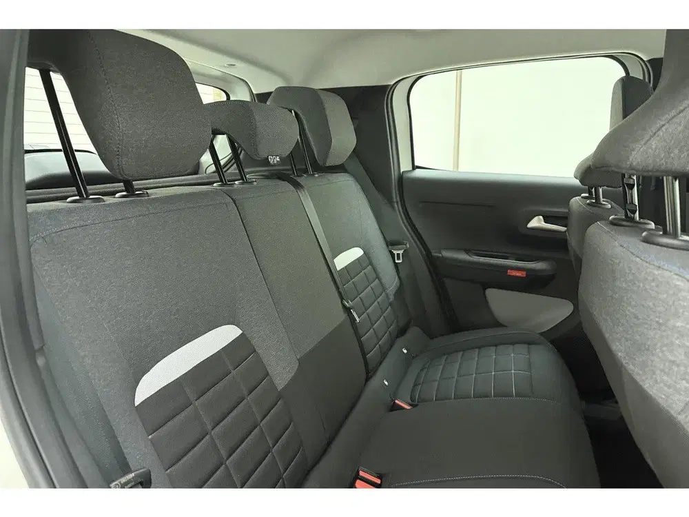 Citroën C3 1.2 Turbo Plus 100 PK uit 2025, foto 13