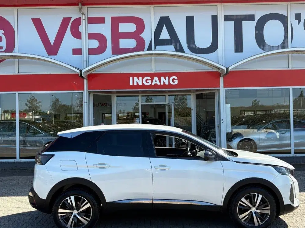 Peugeot 3008 1.2 PURETECH ALLURE PACK AUT. 130PK LED NA uit 2022, foto 4
