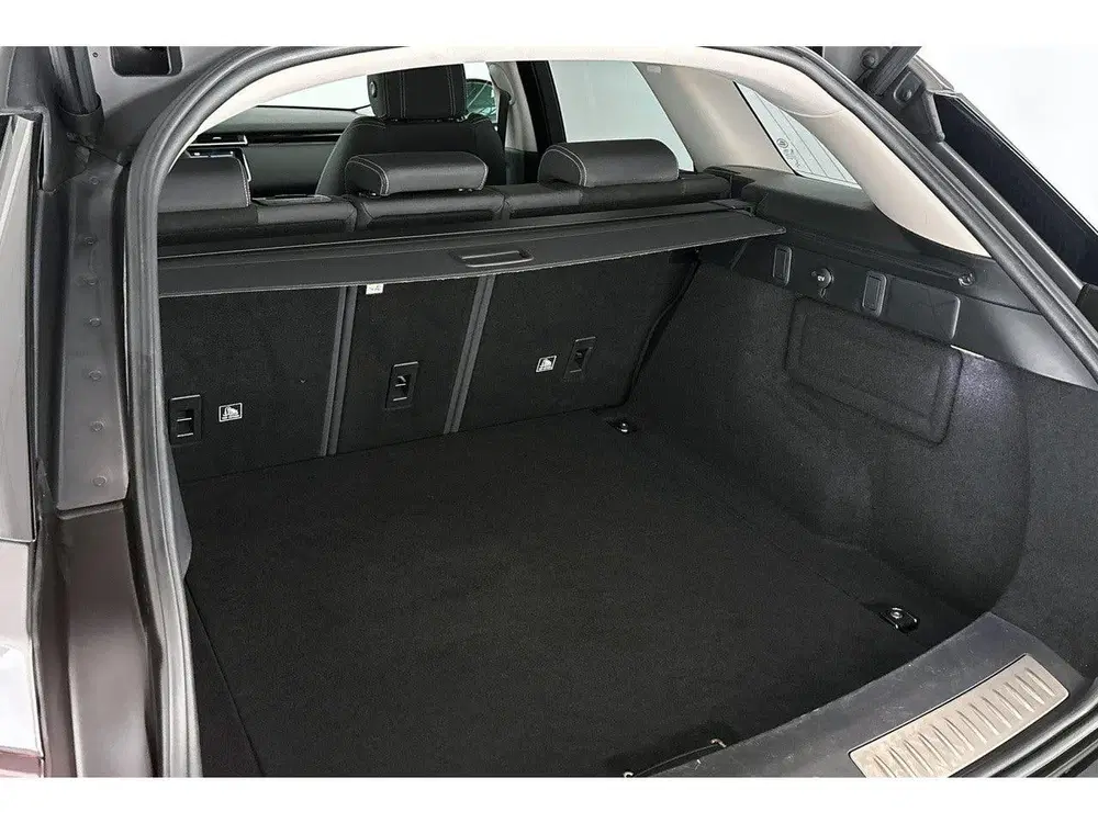 Land Rover Range Rover Velar 2.0 P250 Turbo AWD Stoel-Stuurv uit 2019, foto 9