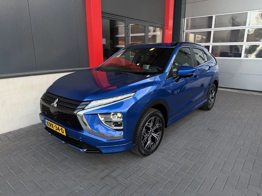Mitsubishi Eclipse Cross 2.4 PHEV Black Edition HUD Leder AC uit 2023