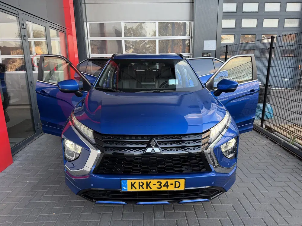 Mitsubishi Eclipse Cross 2.4 PHEV Black Edition HUD Leder AC uit 2023, foto 10