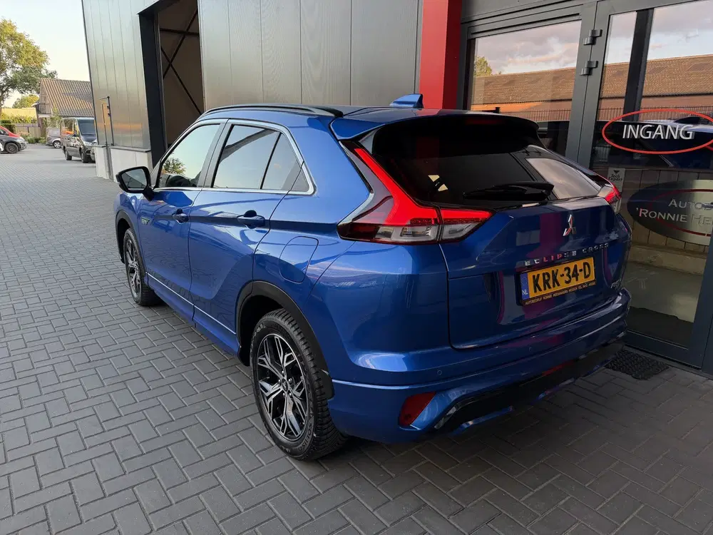 Mitsubishi Eclipse Cross 2.4 PHEV Black Edition HUD Leder AC uit 2023, foto 3