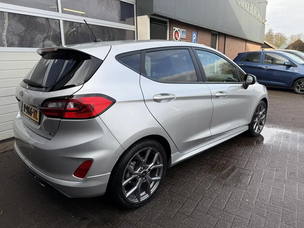 Ford Fiesta 1.0 EcoBoost Hybrid ST-Line AUTOMAAT *ALL uit 2022, foto 2
