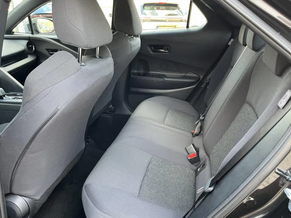 Toyota C-HR 1.8 Hybrid 140 Active uit 2025, foto 3