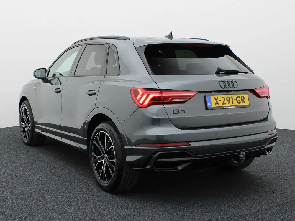 Audi Q3 35 TFSI S edition uit 2022, foto 4