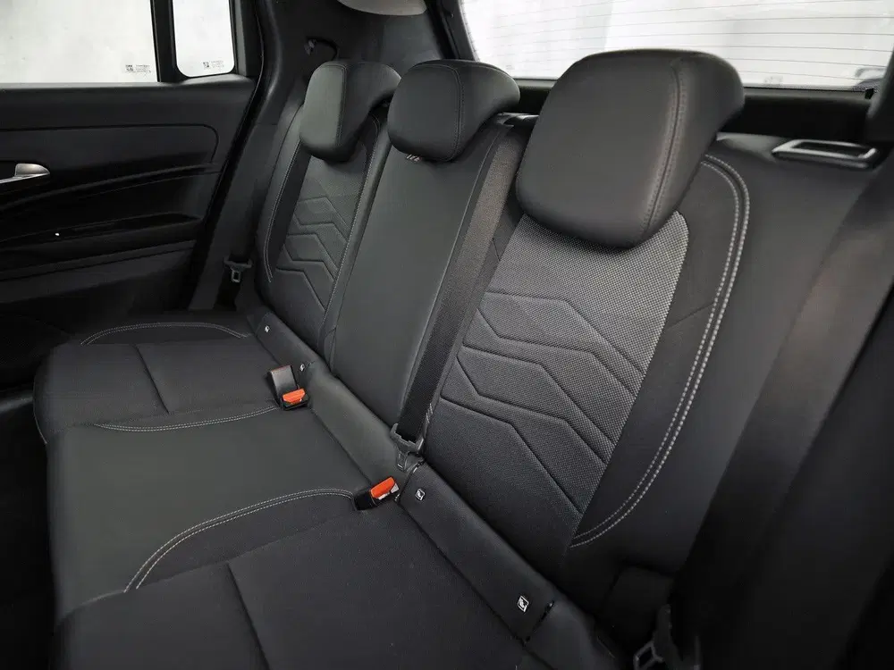 Jeep Avenger 1.2 e-Hybrid Altitude Automaat (VIRTUAL CO uit 2025, foto 15