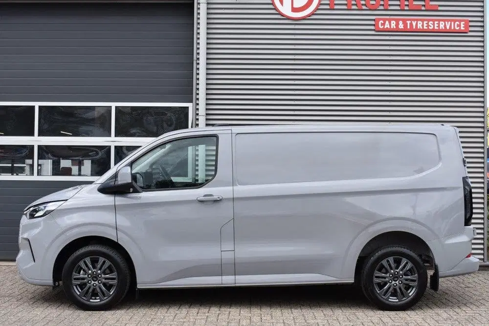 Ford Transit Custom 300 2.0 TDCI AUT L1H1 DUB. CABINE LIMI uit 2025, foto 2