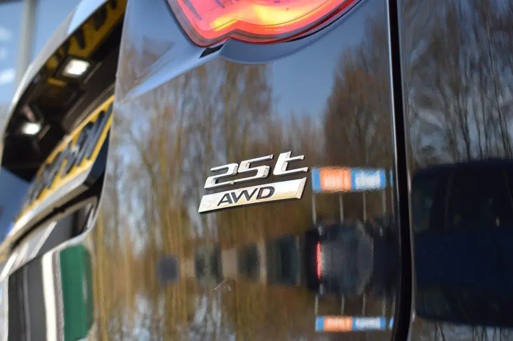 Jaguar F-Pace 2.0T AWD PRESTIGE uit 2019, foto 6