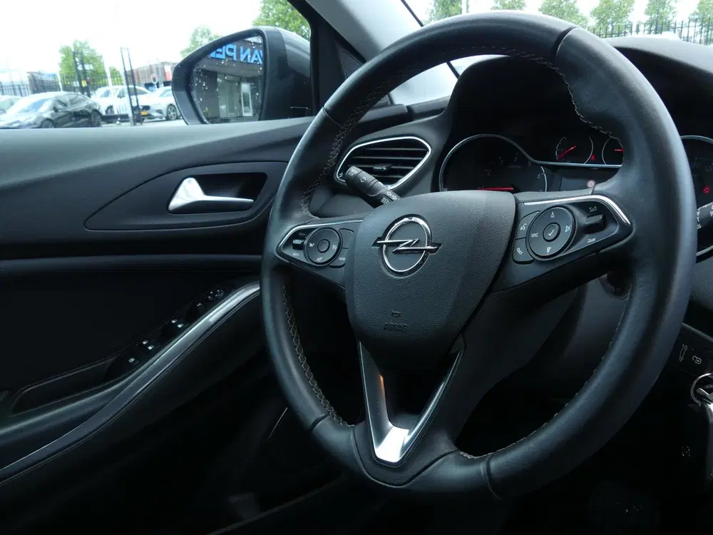 Opel Grandland 1.2 Turbo EAT-8 Business Executive Ultimat uit 2021, foto 11
