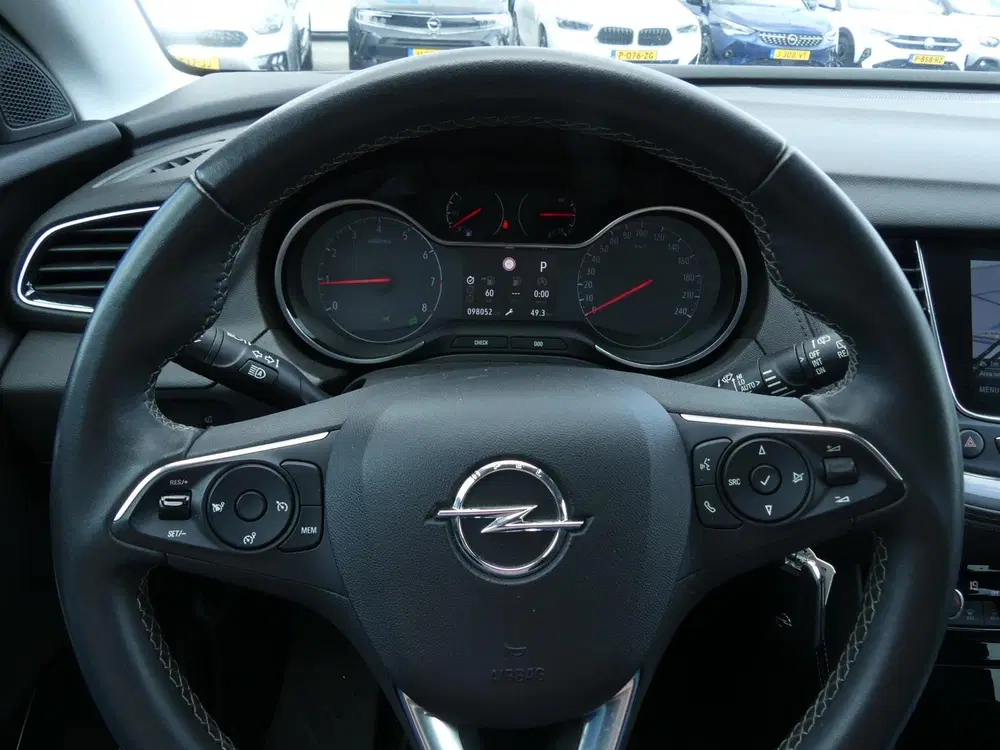 Opel Grandland 1.2 Turbo EAT-8 Business Executive Ultimat uit 2021, foto 13