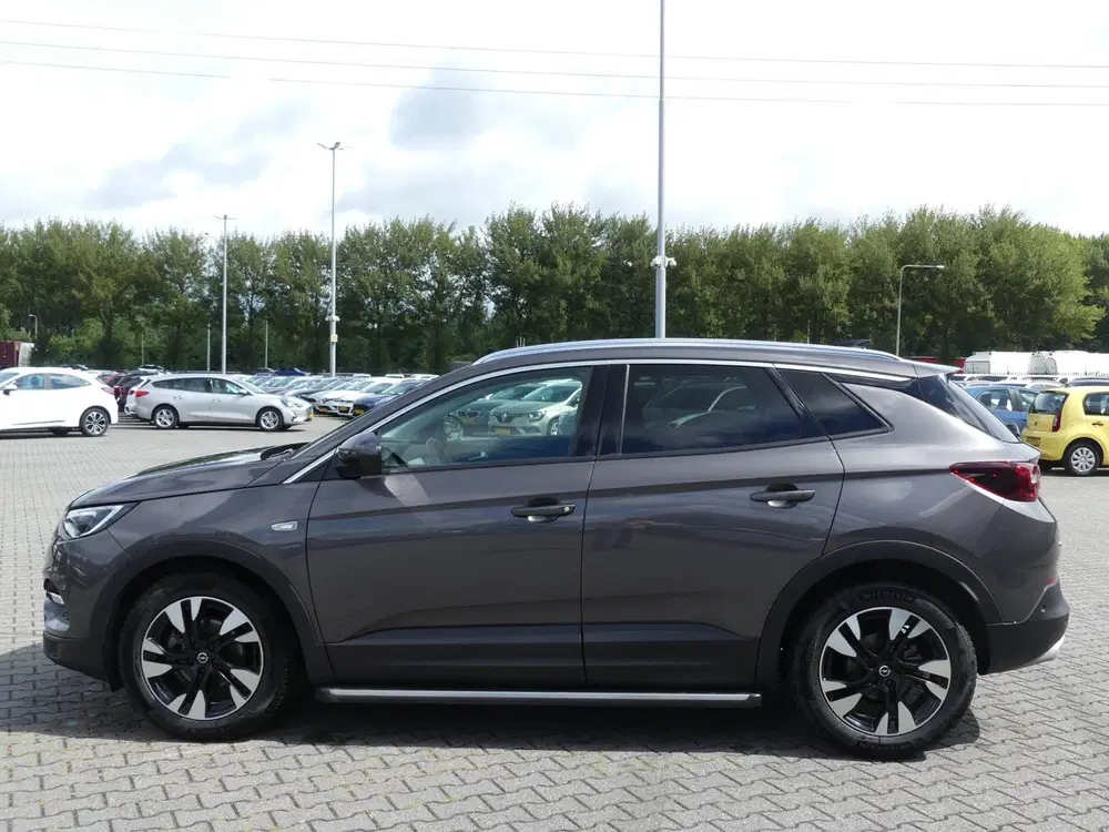 Opel Grandland 1.2 Turbo EAT-8 Business Executive Ultimat uit 2021, foto 3