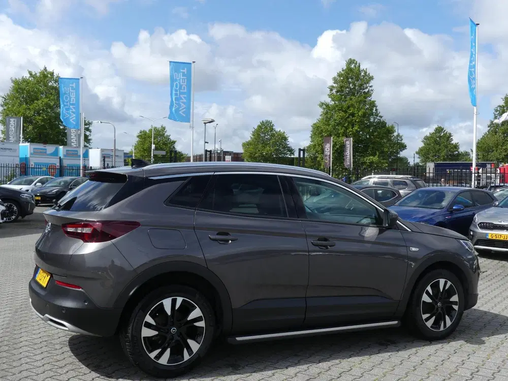 Opel Grandland 1.2 Turbo EAT-8 Business Executive Ultimat uit 2021, foto 6