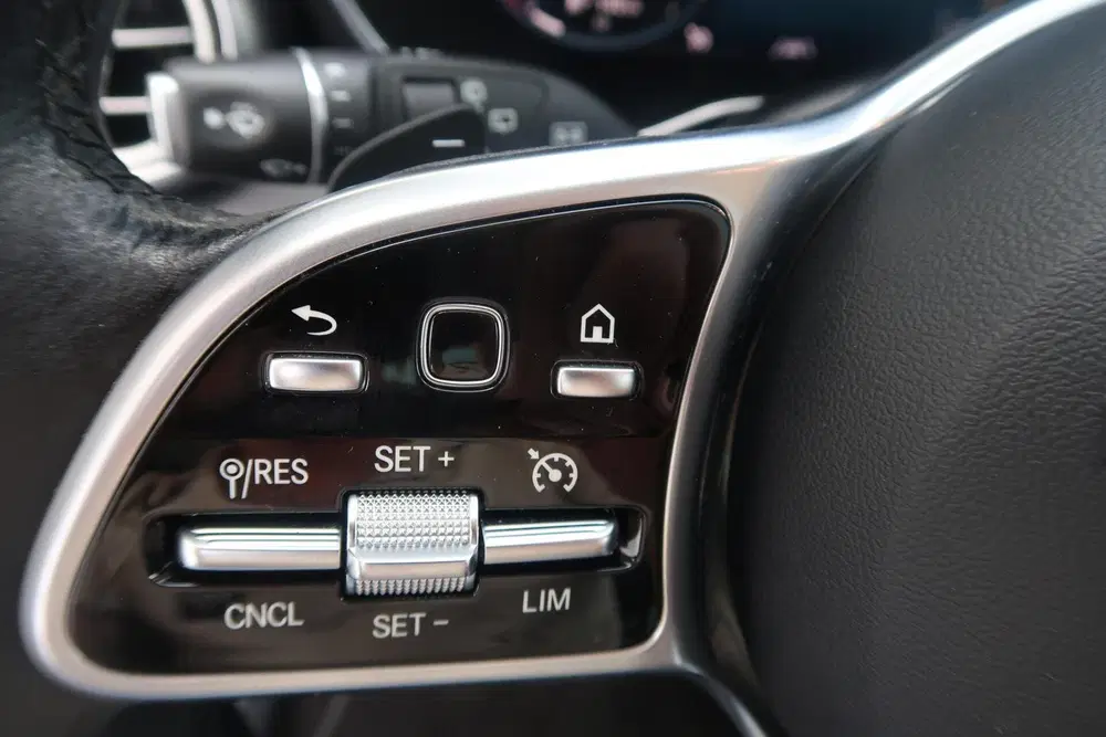 Mercedes-Benz GLC Mercedes GLC-klasse 300e 4MATIC PANORAMADA uit 2020, foto 13