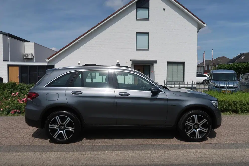 Mercedes-Benz GLC Mercedes GLC-klasse 300e 4MATIC PANORAMADA uit 2020, foto 5