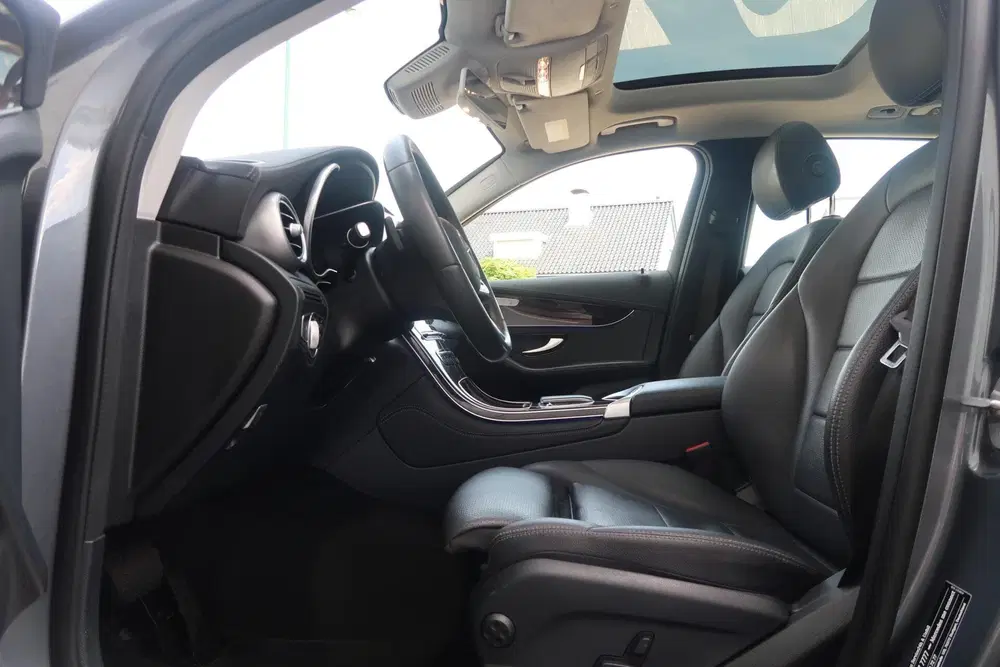 Mercedes-Benz GLC Mercedes GLC-klasse 300e 4MATIC PANORAMADA uit 2020, foto 8