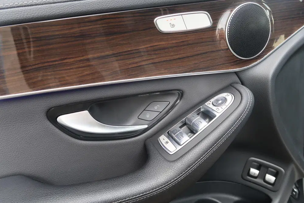 Mercedes-Benz GLC Mercedes GLC-klasse 300e 4MATIC PANORAMADA uit 2020, foto 9