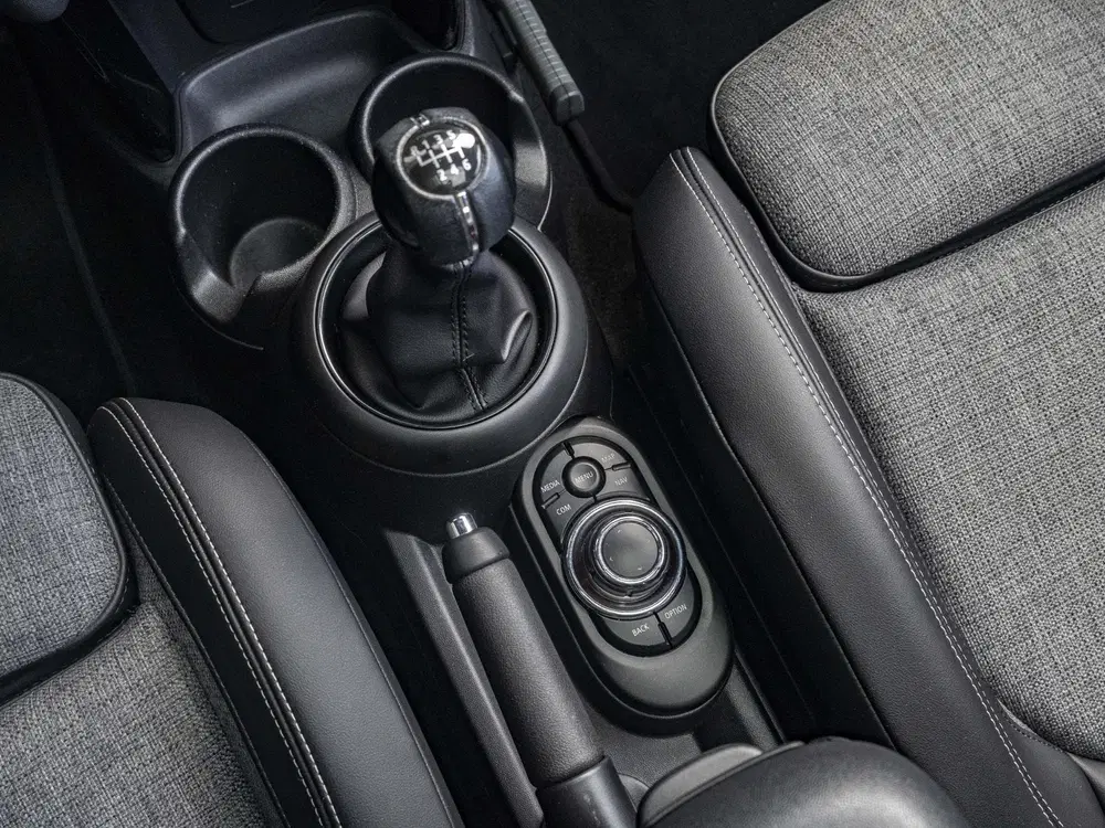 Mini One One Business Edition uit 2021, foto 13
