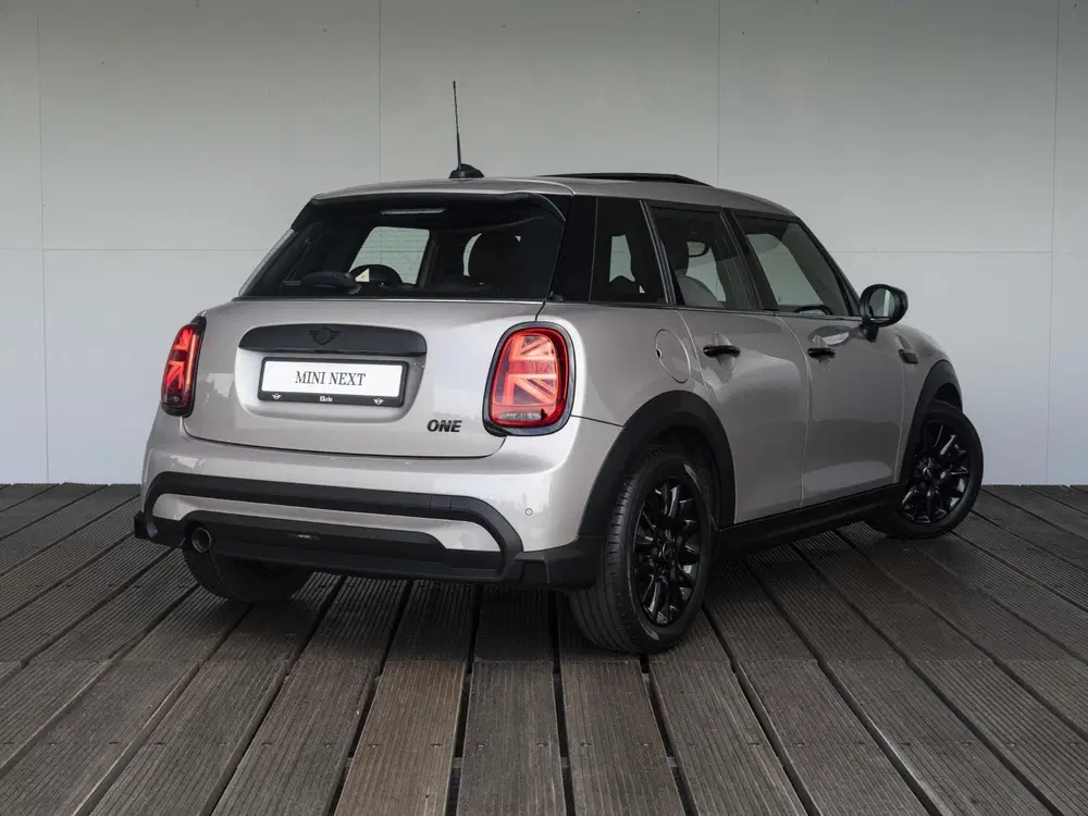 Mini One One Business Edition uit 2021, foto 2