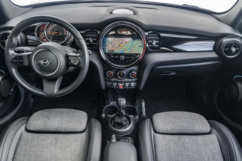 Mini One One Business Edition uit 2021, foto 3