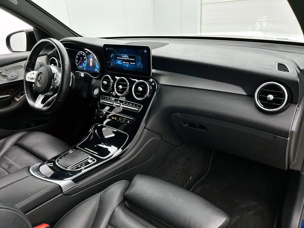 Mercedes-Benz GLC 300 4M AMG Line Automaat uit 2020, foto 13