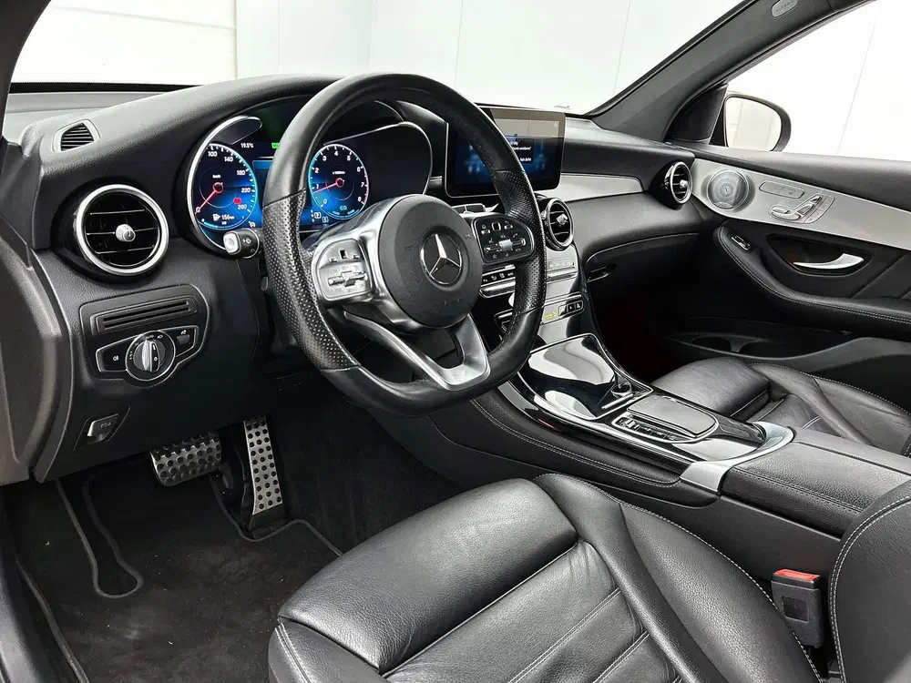 Mercedes-Benz GLC 300 4M AMG Line Automaat uit 2020, foto 14