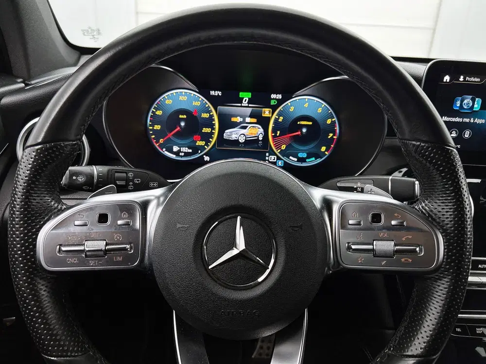 Mercedes-Benz GLC 300 4M AMG Line Automaat uit 2020, foto 15