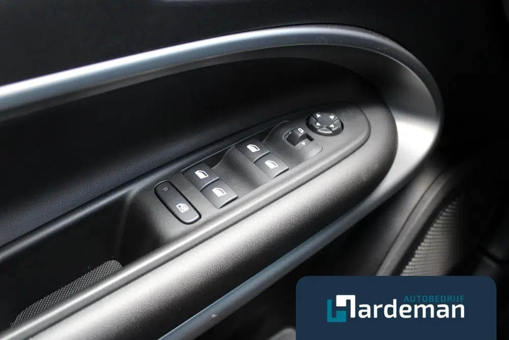 Jeep Avenger 1.2 Altitude Winterpack Carplay JBL Navi uit 2024, foto 10