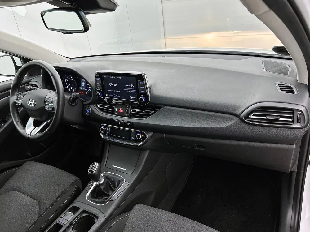 Hyundai i30 1.0 T-GDi MHEV Comfort uit 2023, foto 13