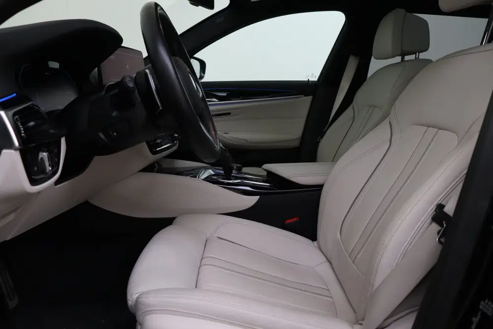 BMW 5-serie 530e M Sport Automaat uit 2021, foto 12