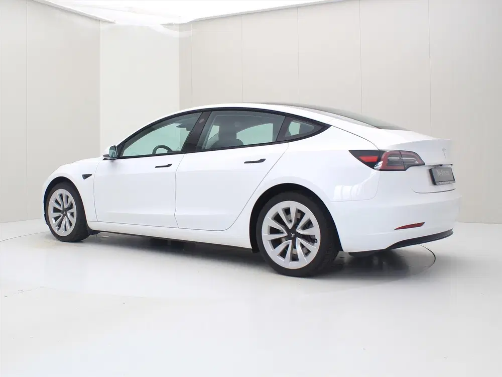 Tesla Model 3 Standard RWD Plus FACELIFT 94 uit 2022, foto 4