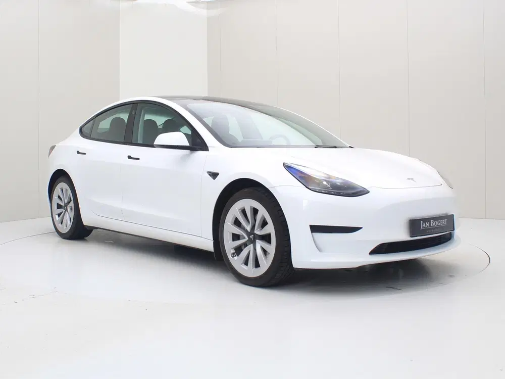 Tesla Model 3 Standard RWD Plus FACELIFT 94 uit 2022, foto 5