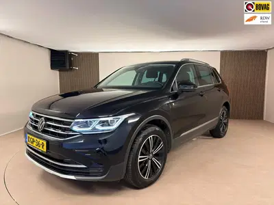 Volkswagen Tiguan 1.4 TSI eHybrid ACC uit 2022
