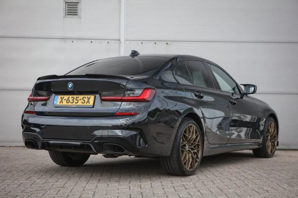 BMW 3-serie 330e M Sport uit 2022, foto 2