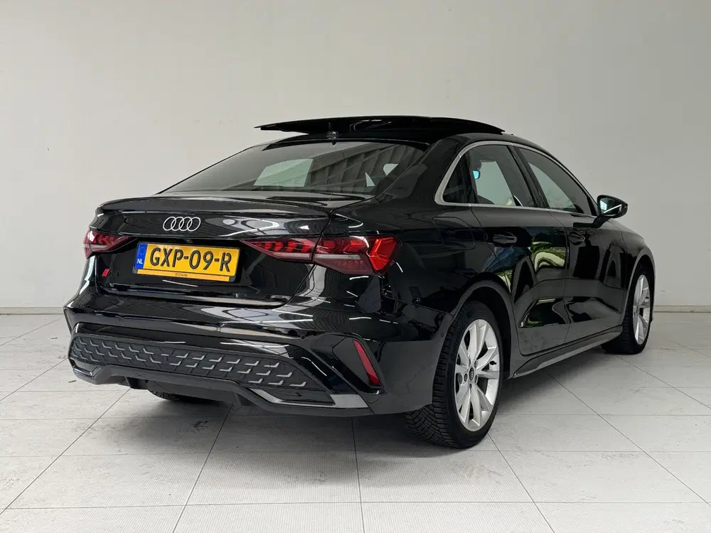Audi A3 30 TFSI S edition uit 2025, foto 2