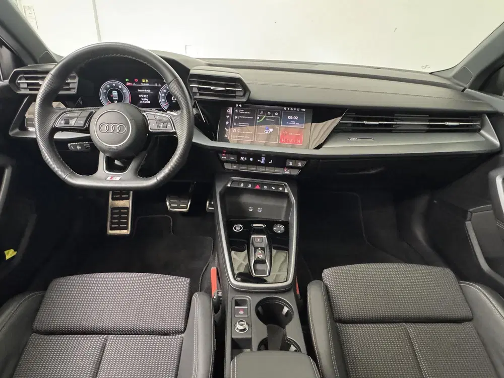 Audi A3 30 TFSI S edition uit 2025, foto 3