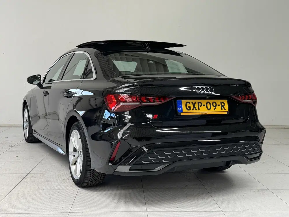 Audi A3 30 TFSI S edition uit 2025, foto 6