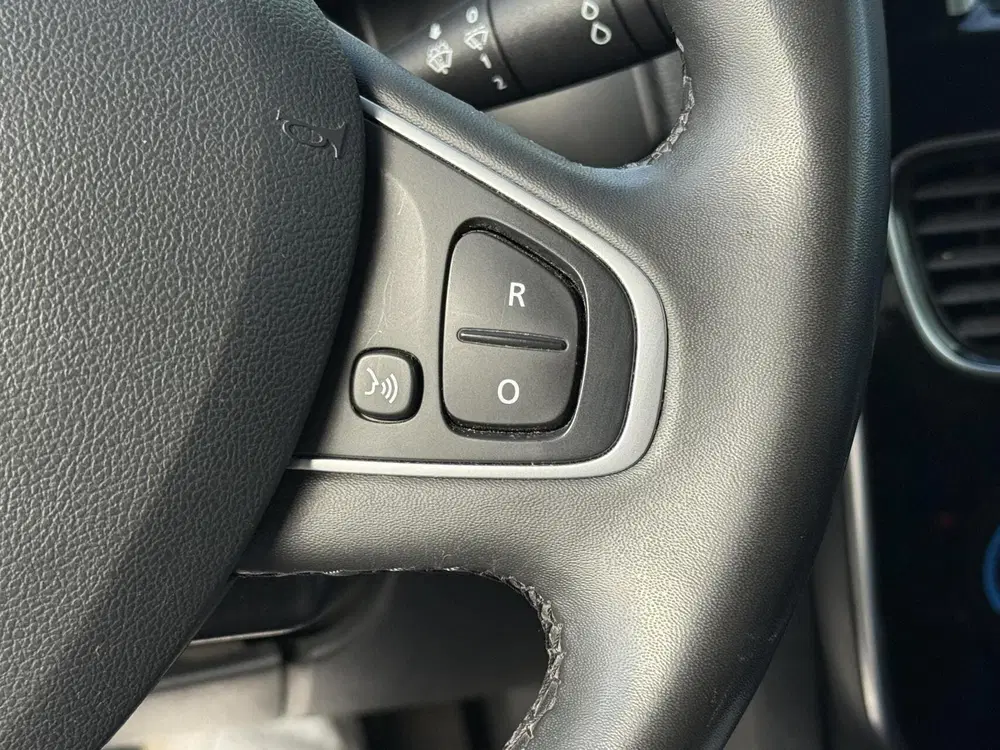 Renault Clio 0.9 TCe Limited uit 2020, foto 11